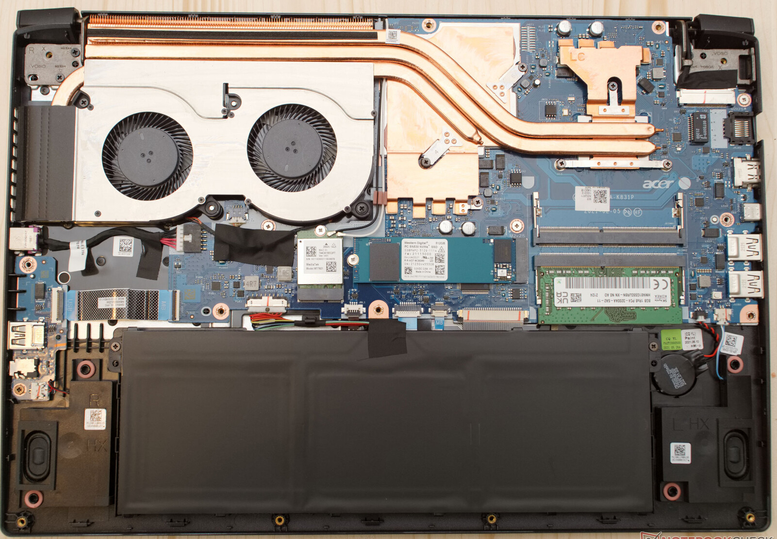How to replace and fix Acer Aspire A715-41G A715-42G A715-74G A715-75G N19C5 LCD Rear Top Lid Back Cover A case black metal (Acer Aspire 7 A715-42G-R0XB)